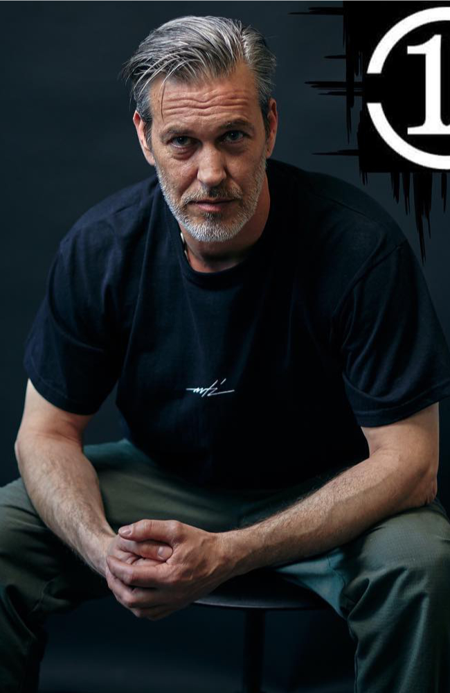 ANTI = ART DEALER + TATTOO